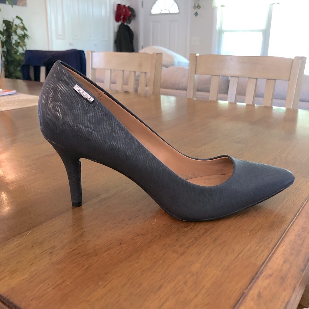 Calvin Klein low heel navy leather shoe